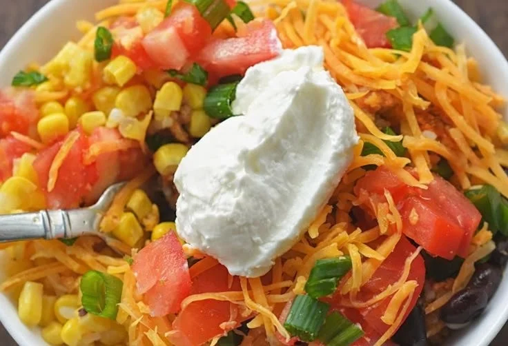 Delicious Weight Watchers chicken burrito bowls filled with fresh ingredients